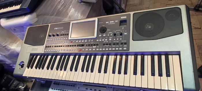 کیبورد korg pa900درحد نو