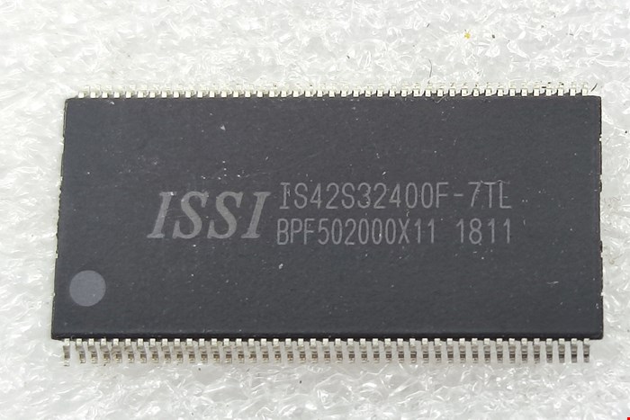 آی سیIS42S32400F